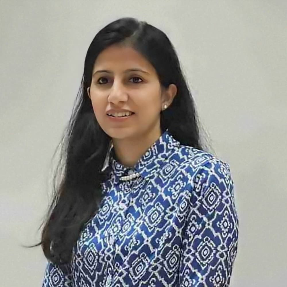 Henna G, Economics tutor in London, United Kingdom